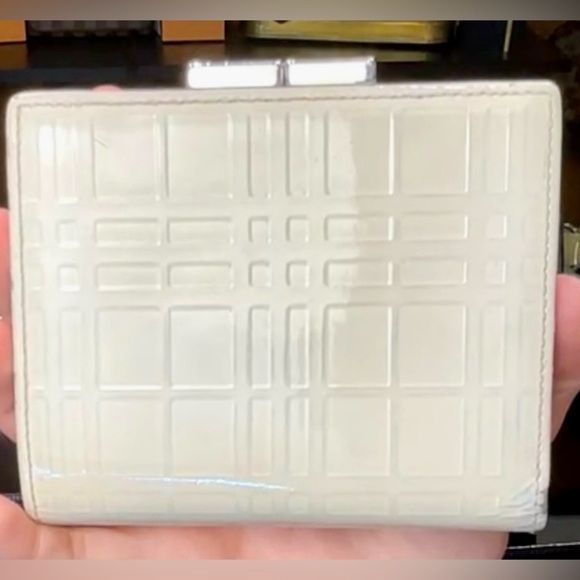 Burberry Handbags - Burberry Vintage Wallet